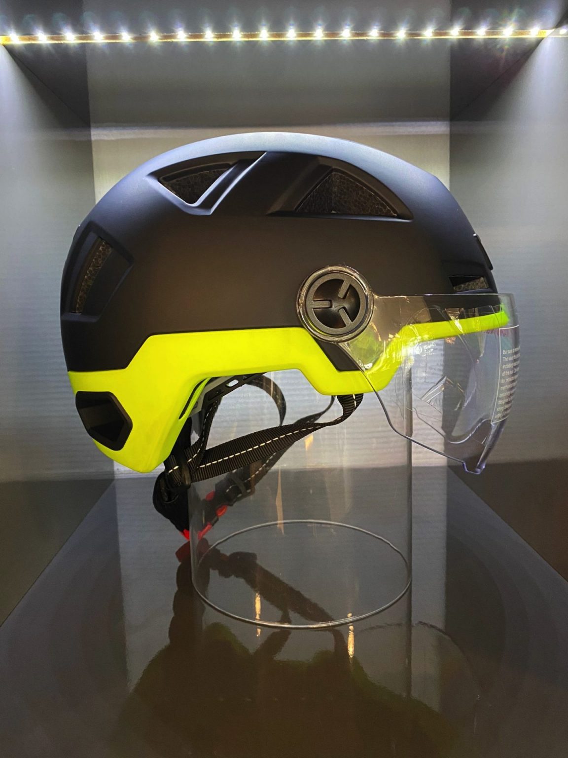 Vito Elight Helm Scooter Scoren