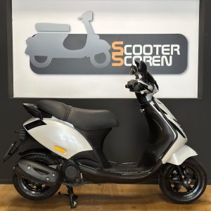 Piaggio Zip E4